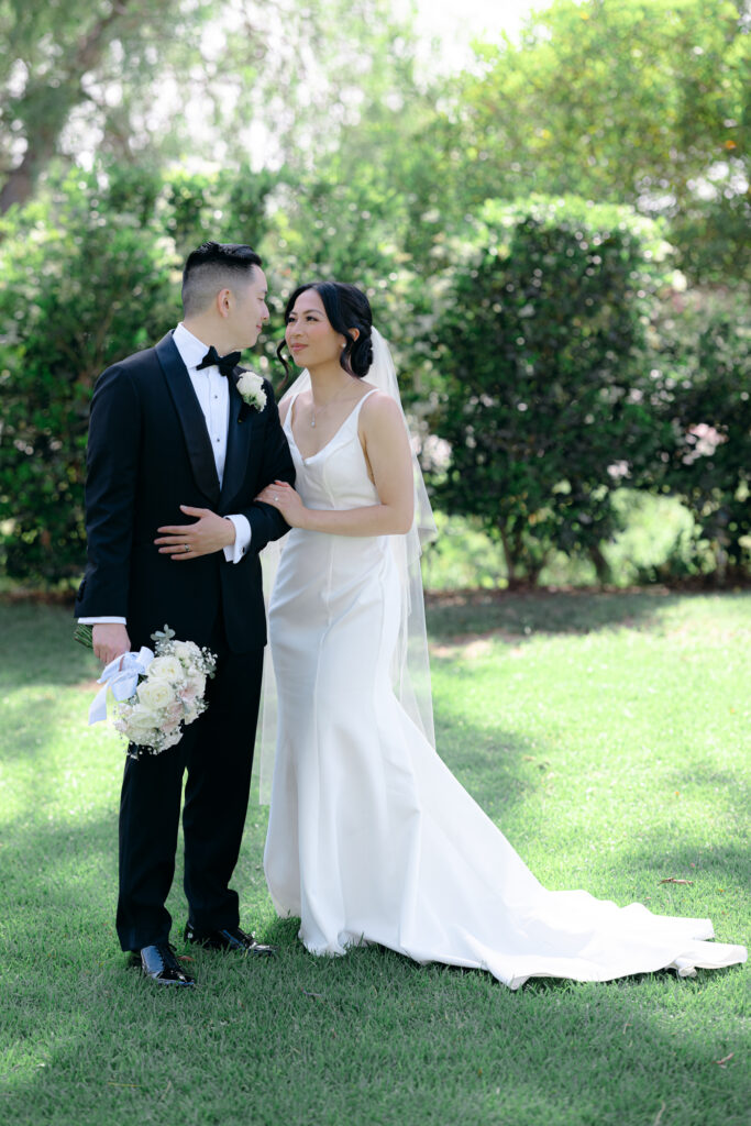 Bride and groom at Alta Vista Country Club